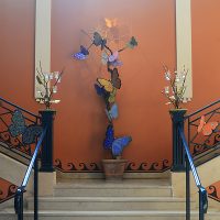 joy-de-rohan-chabot-sculptures-papillons-luminaires-nature